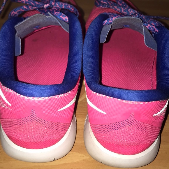 Pink Nike free 5.0 running shoes - Picture 2 of 4